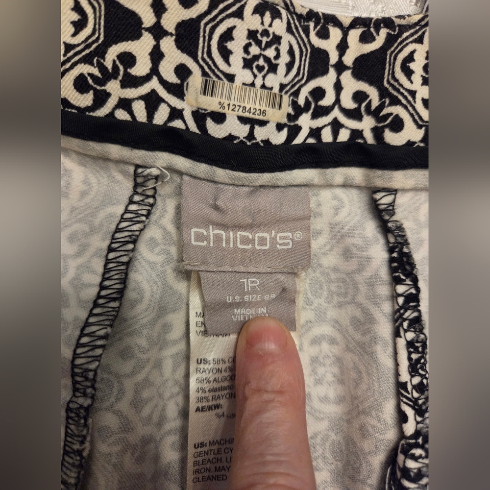 Chico's Size 1 Patterned Slacks - Picture 2 of 5